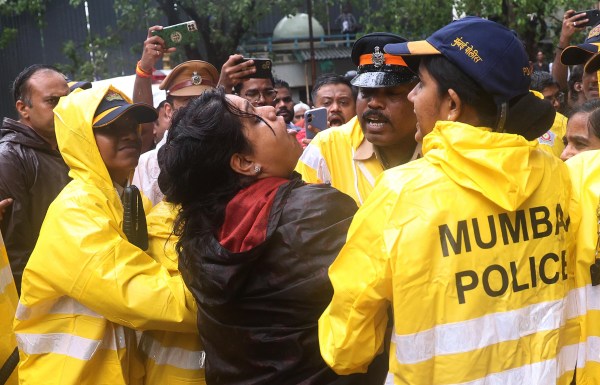 Mumbai Police kept youngsters from joining CJP protests, Mumbai Police CJP protests, CJP Jantar Mantar protest, Jantar Mantar protest, Delhi protest, Sansad Chalo march, jantar mantar protest, Cockroach Janta Party, CJP protest Delhi, NEET paper leak, unemployment in India, Delhi street protests, Bhagat Singh jail diary, Jantar Mantar protest, Jodhpur IT professionals protest, Shahdara Delhi, youth protests India, media misinformation, Indian Express reporting, civil rights dissent India, Indian express news, current affairs
