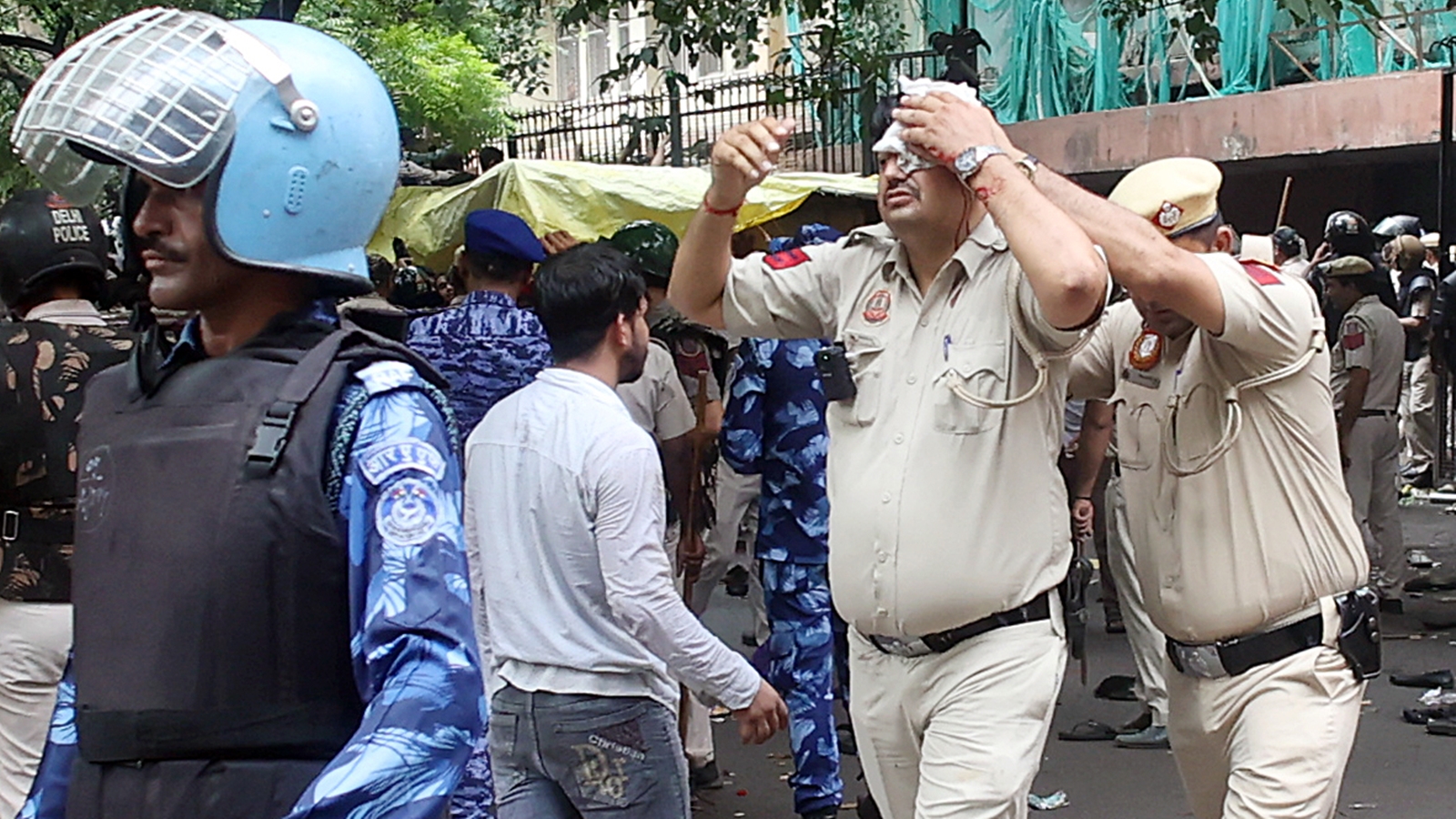 CJP’s Parliament march: 118 personnel injured, 70 protesters detained, says Delhi Police | Delhi News