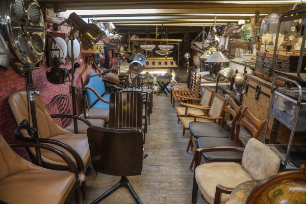 chop bazar mumbai antique