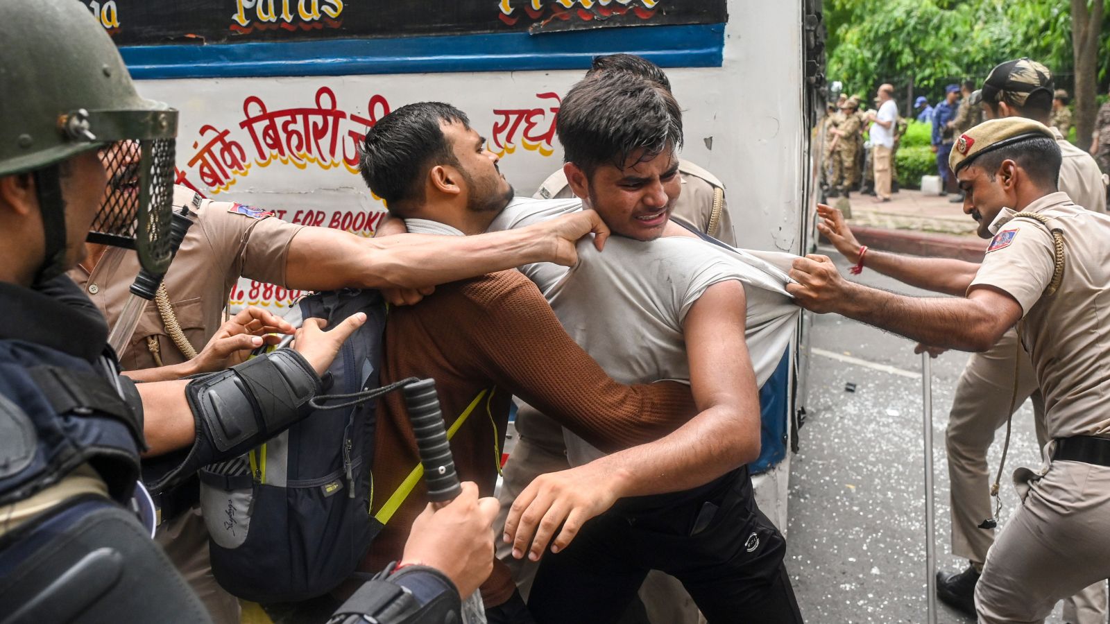 Many detained protesters back at Jantar Mantar — straight from police stations