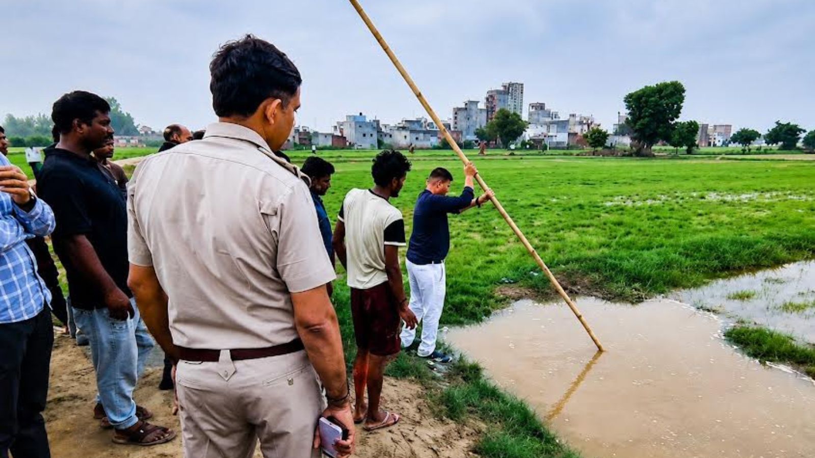 Tragedy in Outer Delhi: Two Boys Drown, Four Missing in Yamuna River