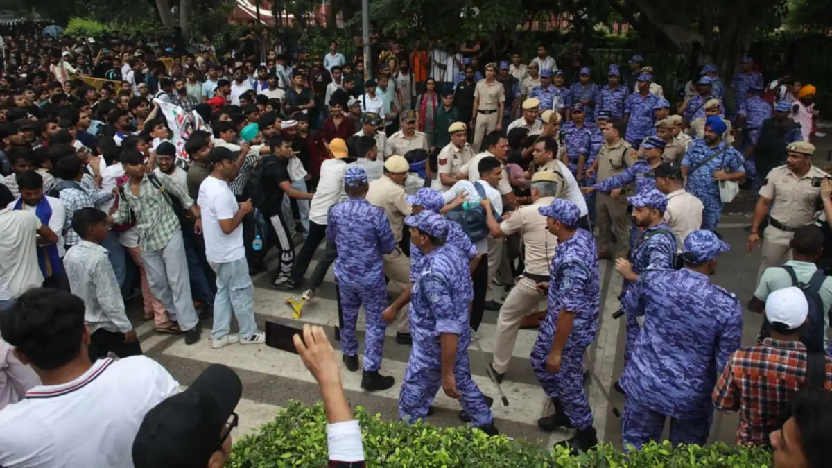 CJP protesters clashes with Delhi Police