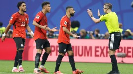Egypt's Mohamed Salah (10) talks with Referee Francois Letexier, of France, during the World Cup round of 16 soccer match between Argentina and Egypt in Atlanta, Tuesday, July 7, 2026. (AP Photo/Erik S. Lesser)