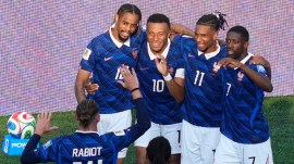 France's Kylian Mbappe (10) celebrates with teammates after scoring his side's third goal during the World Cup round of 32 soccer match between France and Sweden in East Rutherford, N.J., near New York, Tuesday, June 30, 2026. (AP Photo/Yuki Iwamura)