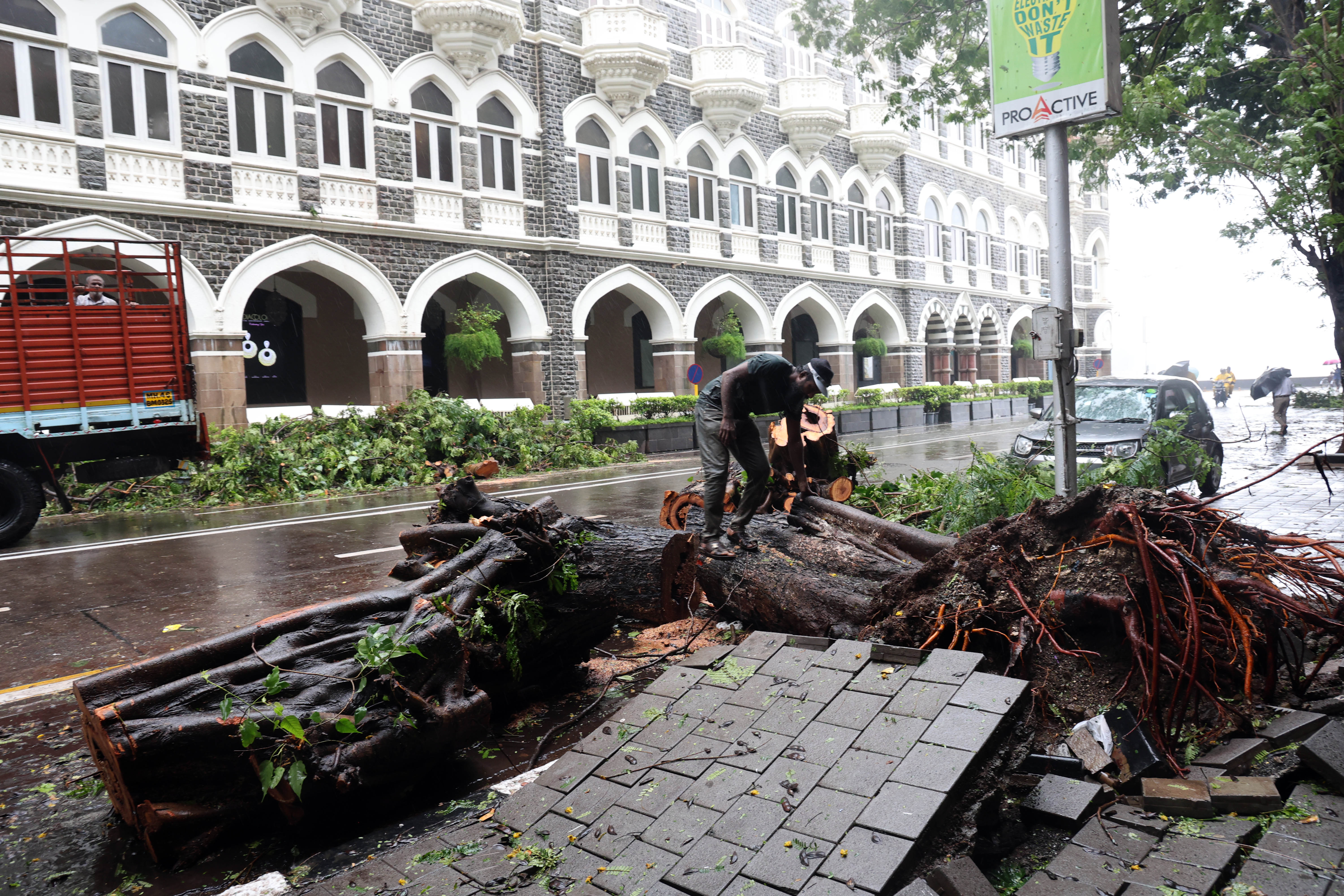 10 dead, red alert, ‘stay home’ appeal: Mumbai monsoon woes far from over