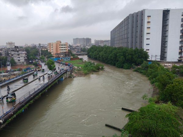 According to historical records, the year 1988 saw heavy rainfall of 388 mm recorded in Bardoli and Palsana talukas in Surat district. Water entered agricultural fields directly and some flowed into natural drains.