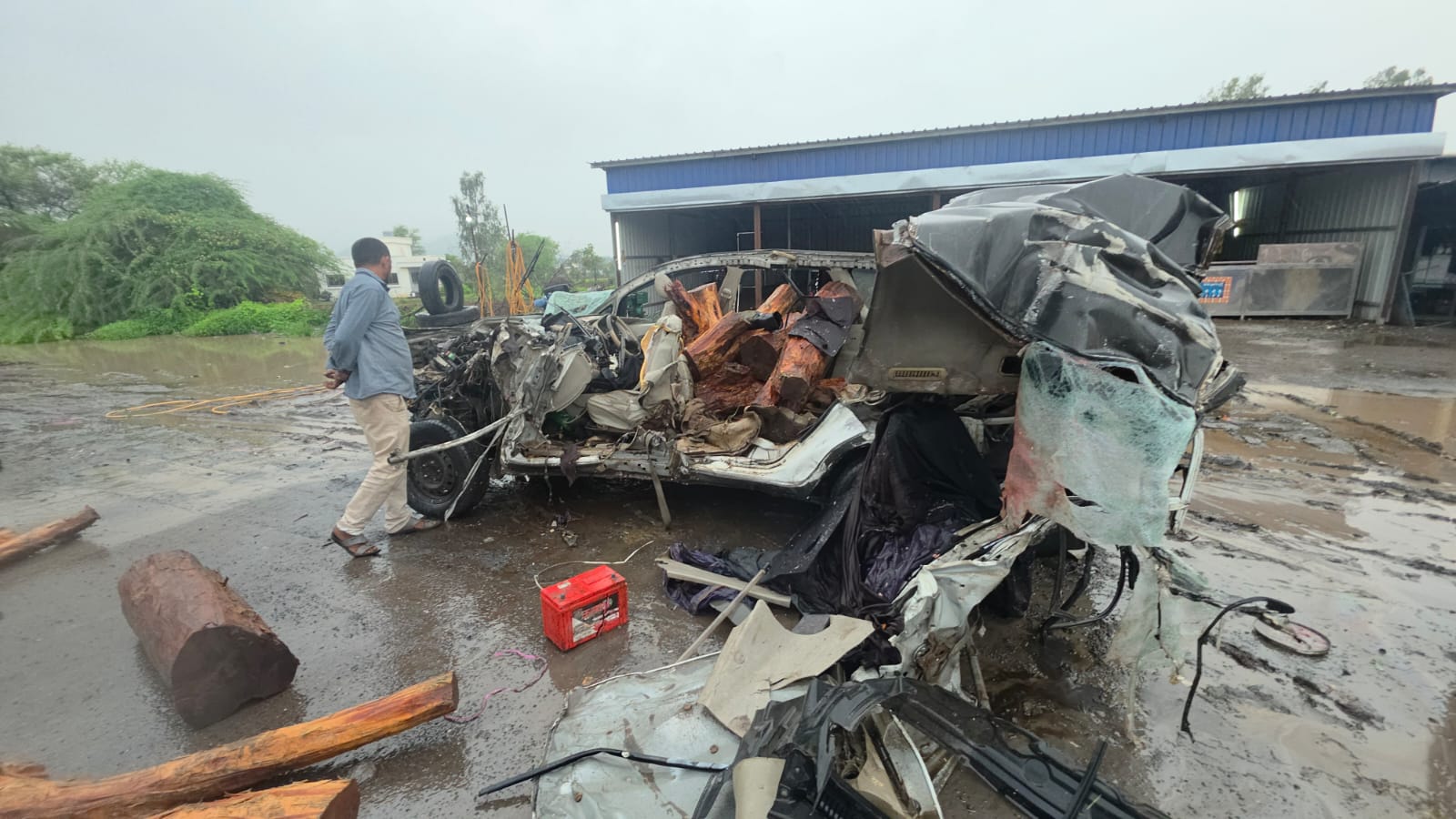 In hot pursuit of smugglers, Gujarat forest officer killed in vehicle pile-up