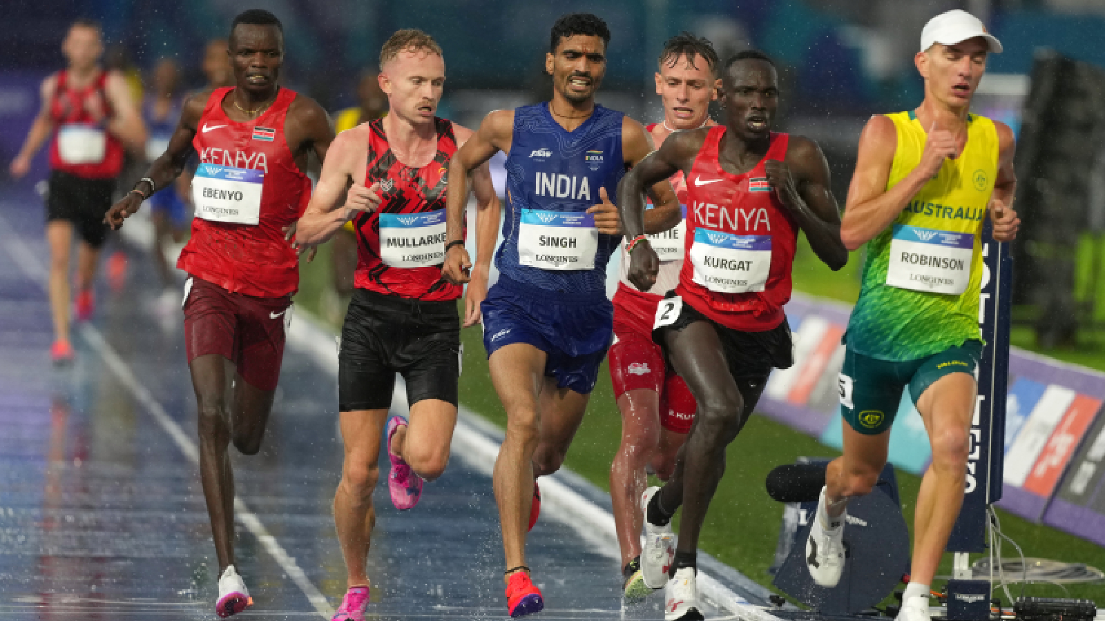 Gulveer Singh, of India, competes in the men's 10,000 meters final at the Commonwealth Games in Glasgow, Scotland, Tuesday, July 28, 2026. (AP Photo/Eranga Jayawardena)