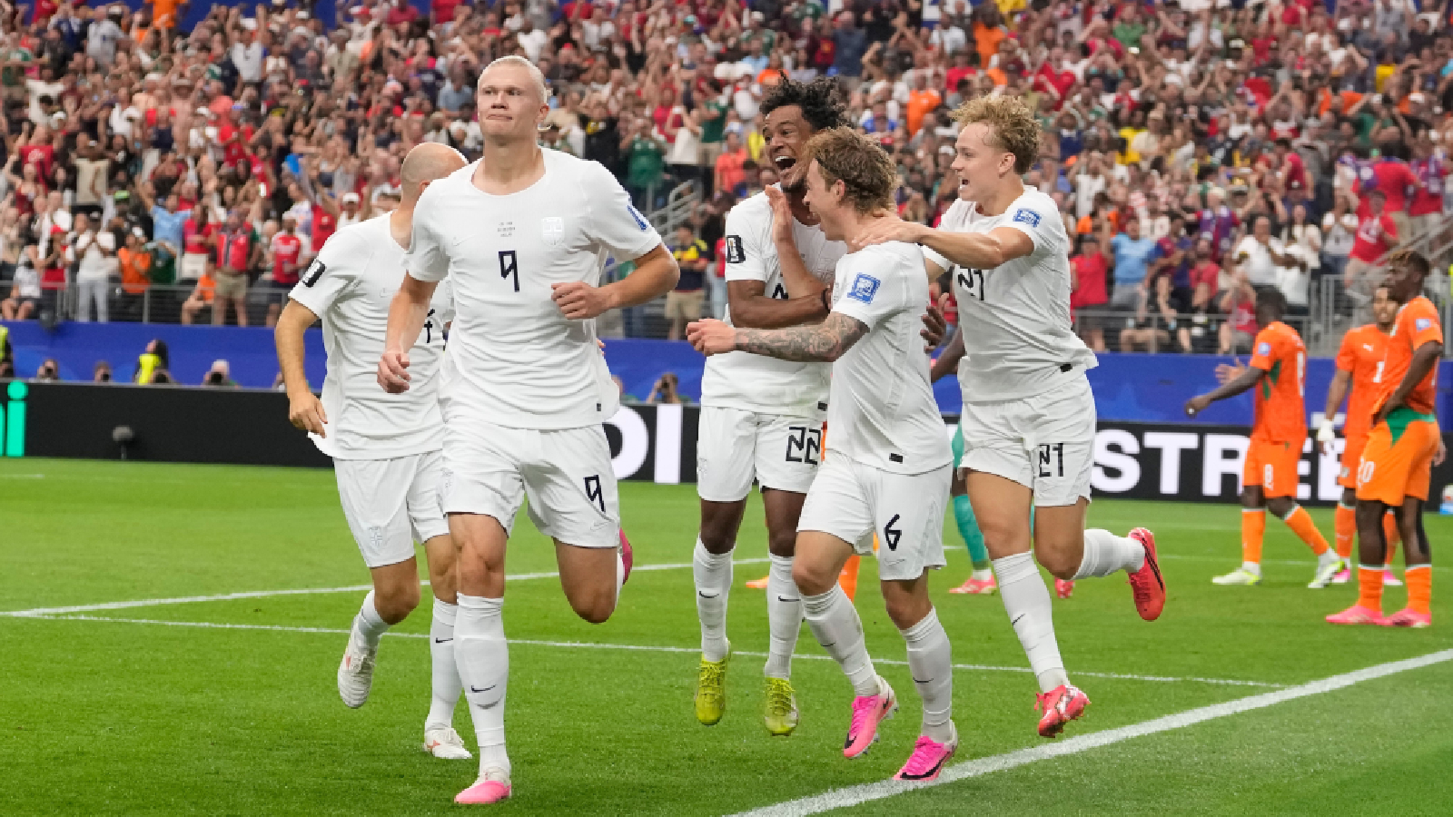 Norway's Erling Haaland (9) celebrates after scoring his side's second goal during the World Cup round of 32 soccer match between Ivory Coast and Norway in Arlington, Texas, near Dallas, Tuesday, June 30, 2026.(AP Photo/Tony Gutierrez)