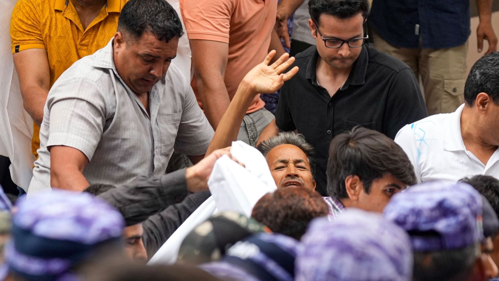 Before Sonam Wangchuk, a look at India’s iconic fasts: Gandhi, Bhagat Singh to Sriramulu, Irom Sharmila | Political Pulse News Before Sonam Wangchuk, a look at India’s iconic fasts: Gandhi, Bhagat Singh to Sriramulu, Irom Sharmila | Political Pulse News