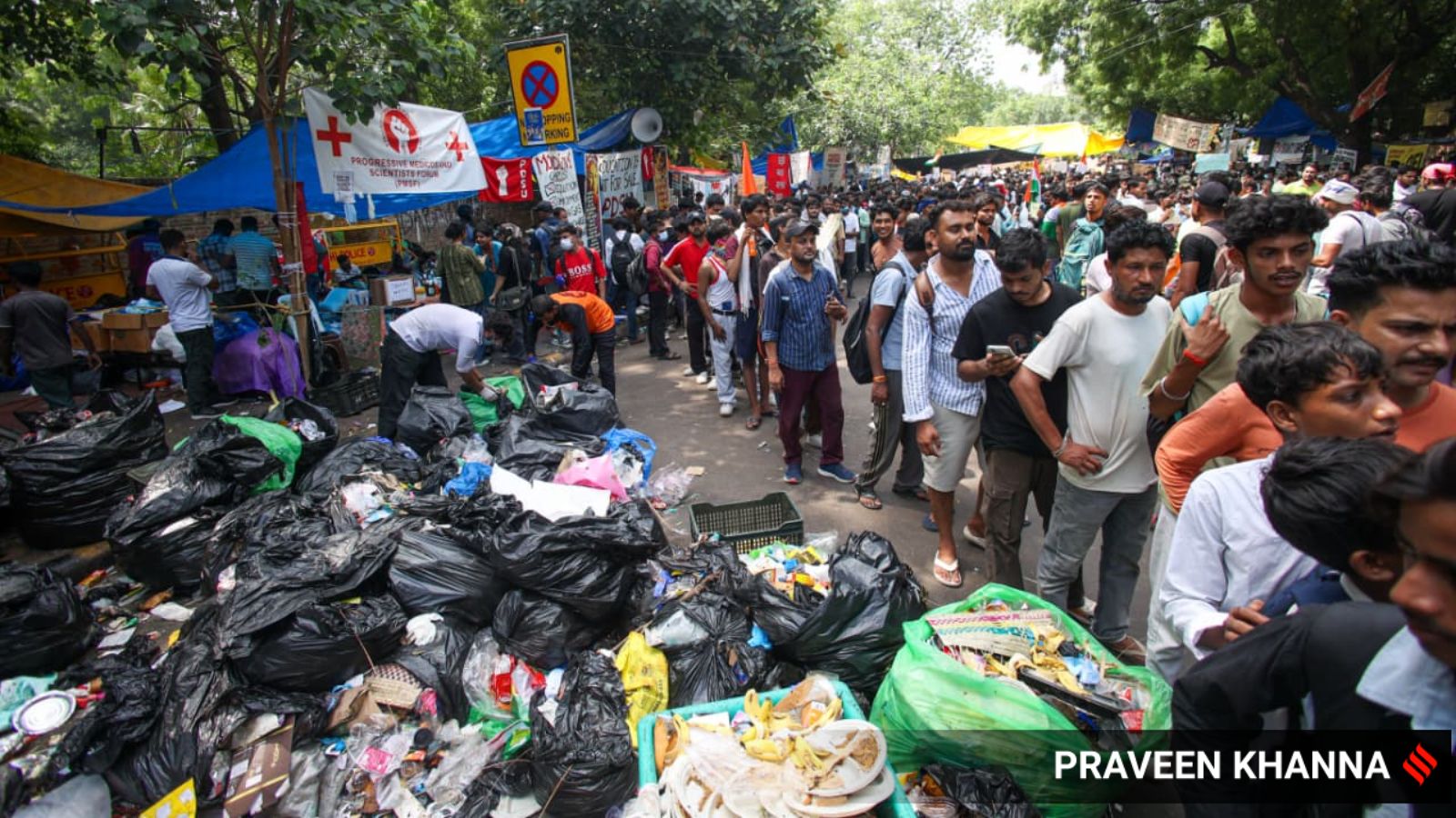 Jantar Mantar protests generate 15,000 kg of waste daily, NDMC struggles to keep up