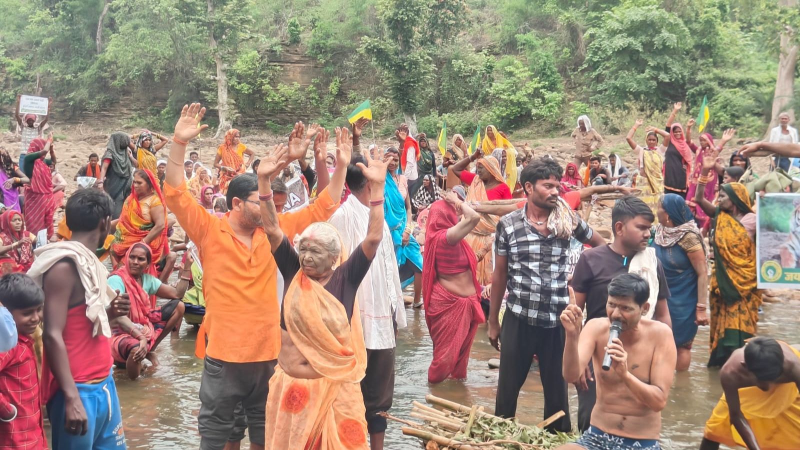 Ken-Betwa protest leader Amit Bhatnagar detained after 14-day fast, 150 others taken away in buses