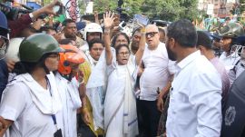 Former CM Mamata Banerjee reached at CIT road Padma Pukur to Join the rally of TMC IT cell against Lathi charge in Jantarmantar on the students while they are protesting against Education Minister Dharmendra Pradhan. (Express Photo by Partha Paul)