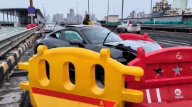 Mumbai Coastal Road Porsche crash