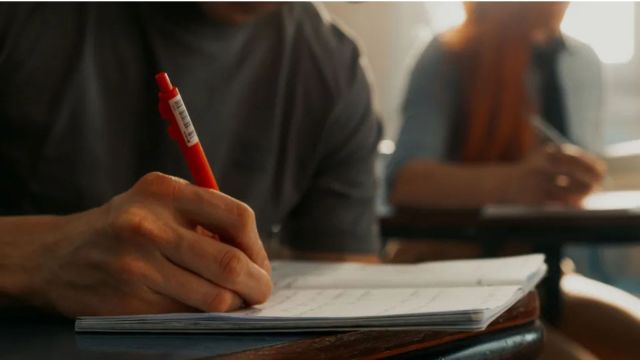 कटऑफ कमी पडल्याने महाराष्ट्रातील 19 वर्षीय NEET इच्छुकाची आत्महत्या