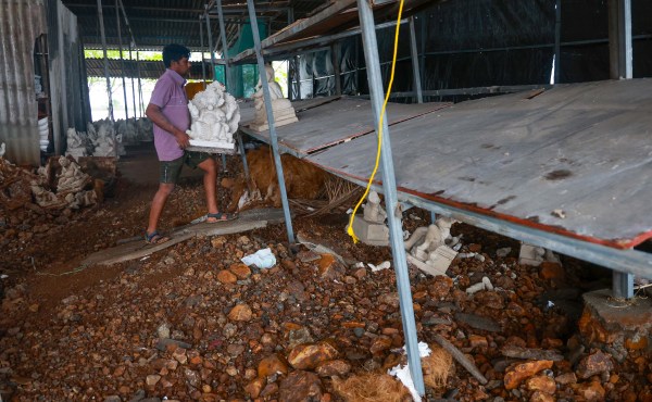 Rain destroys ganesh idols worth crores in Maharashtra, Rain destroys idols before Ganesh Chaturthi, Ganesh Chaturthi, Mumbai Monsoons, Mumbai rains, Rain destroys idols worth crores in Maharashtra hub before Ganesh Chaturthi, Indian express news, current affairs