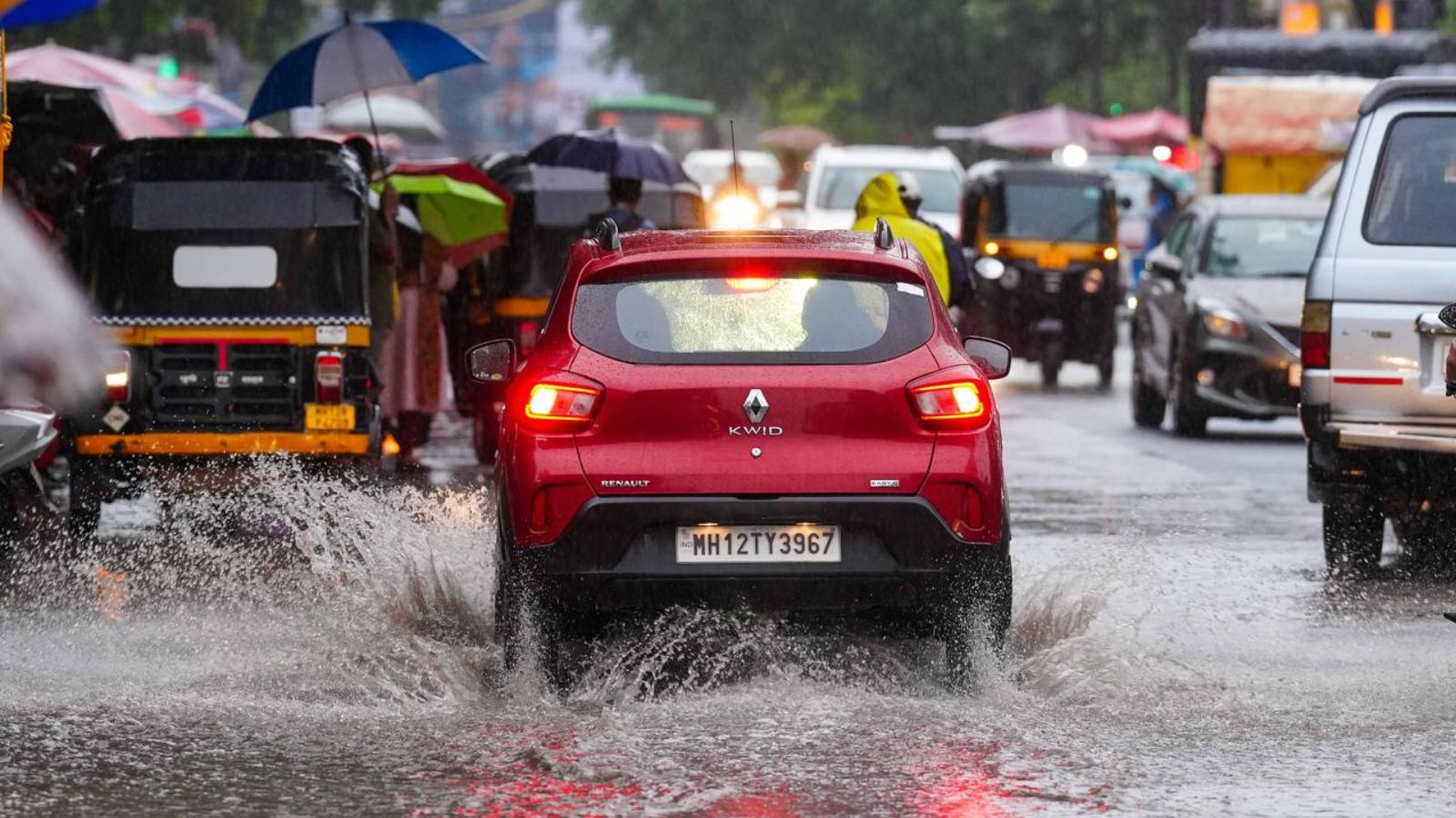 Pune rain: Khadakwasla dam discharge continues, citizens advised to stay alert