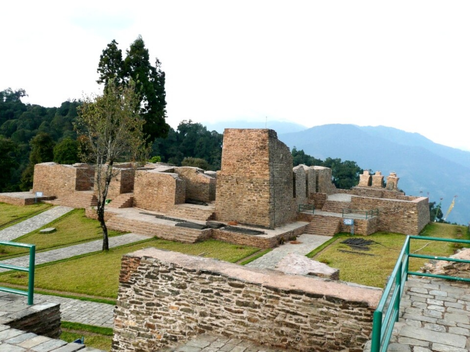 Rabdentse Palace ruins