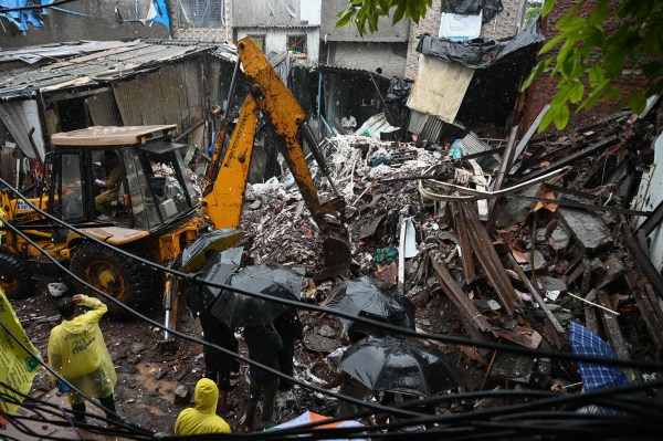 Mumbai building collapse Mankhurd