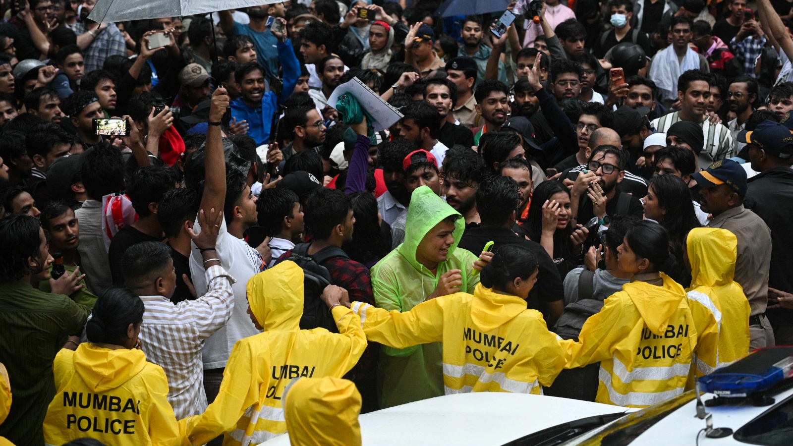 ‘Stay home, share your live location’: How Mumbai Police tried to keep students off CJP protests