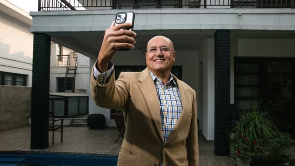 Sabeer Bhatia luxury apartment delay