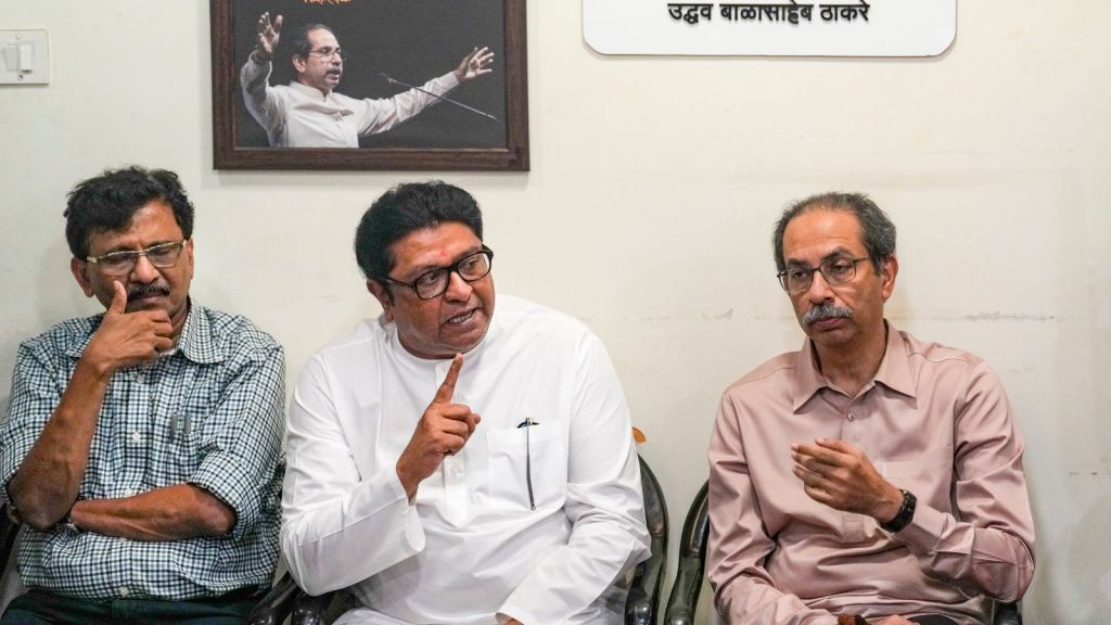 Uddhav Sena favours Fadnavis, Shinde camp backs Shrikant Shinde for Education Ministry