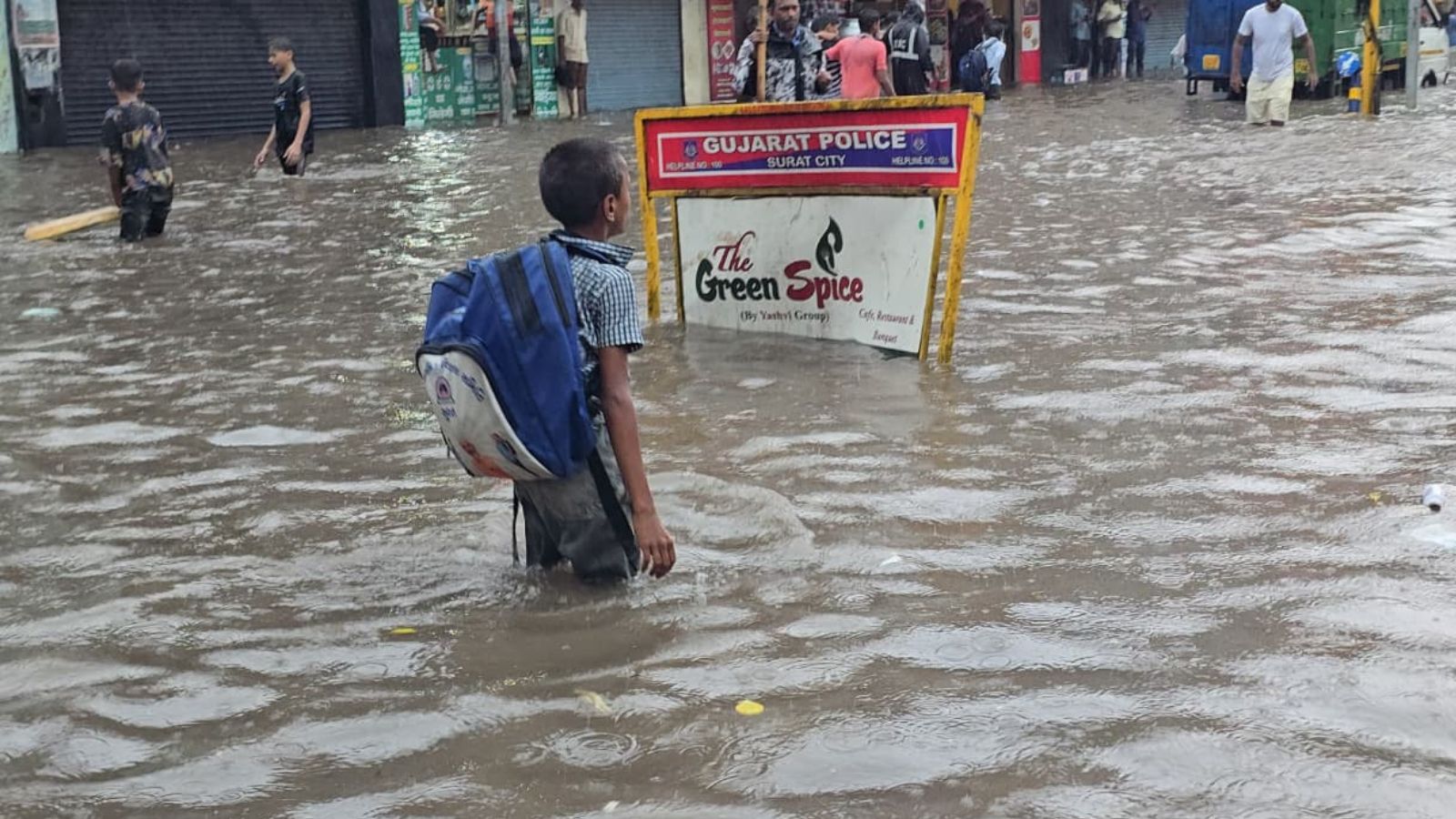Surat Shuts Schools as Heavy Rains Trigger Waterlogging, Power Cuts
