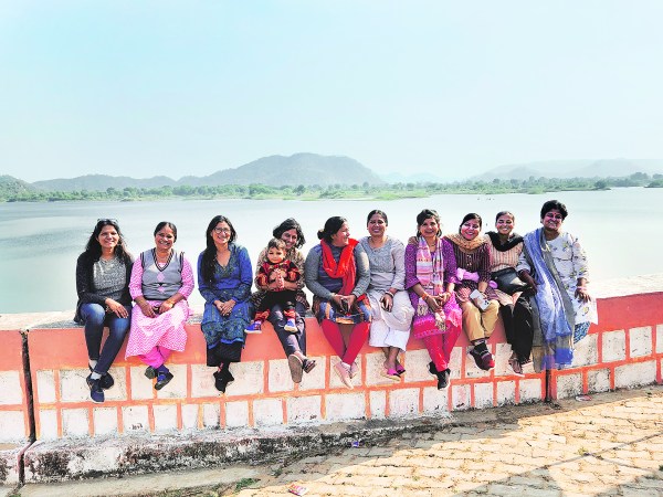 The Khabar lahariya team