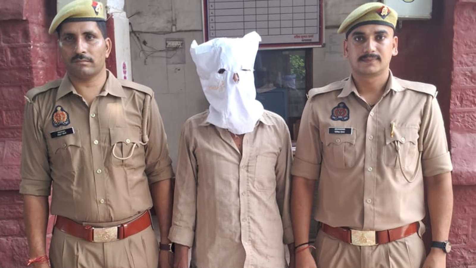 Fugitive of 27 years wanted for killing 2 cops cut off all contact with Agra family, assumed new identity
