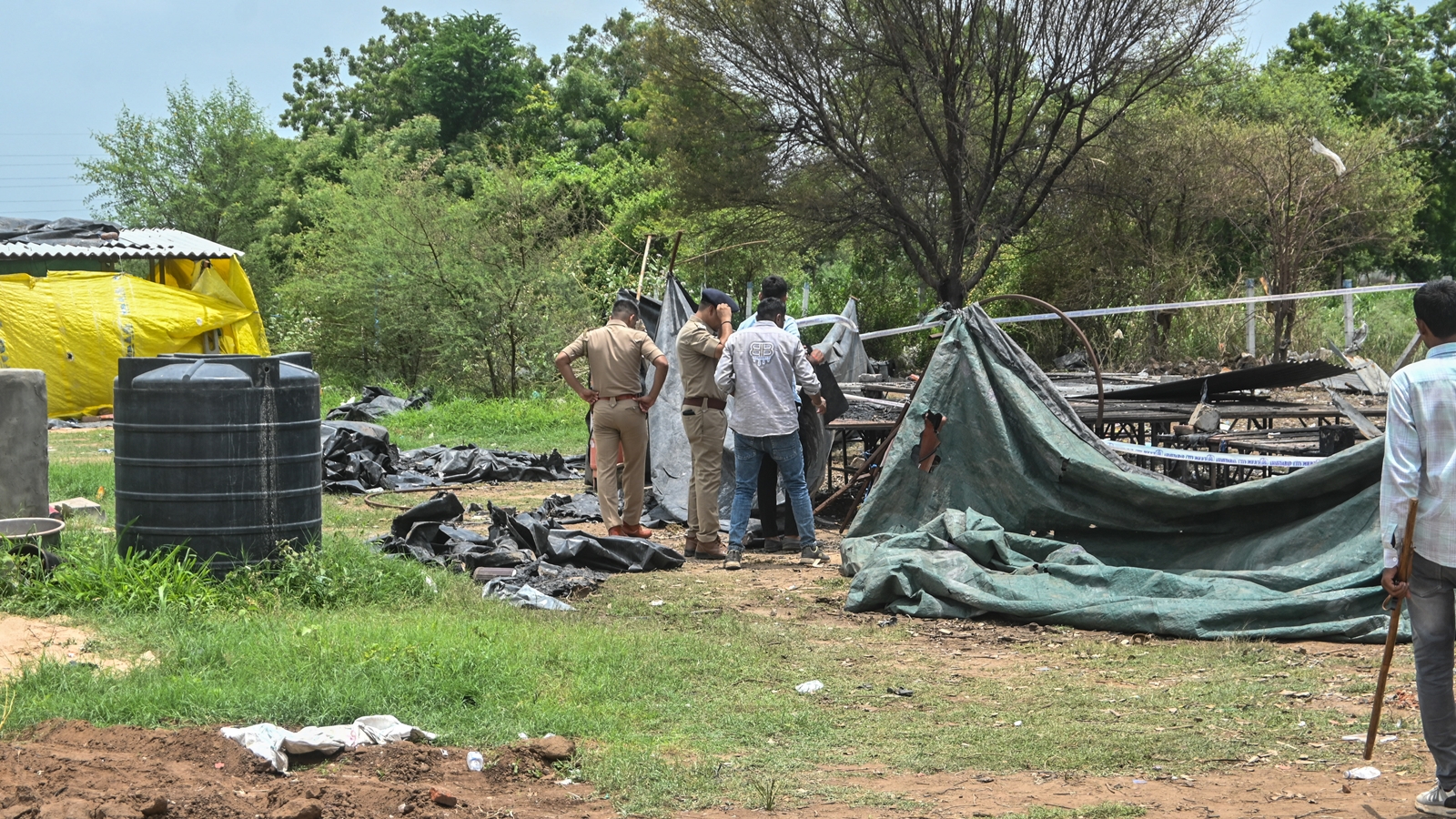 Ahmedabad Blast and Fire Kill 9 at Illegal Cracker Unit; Three Arrested