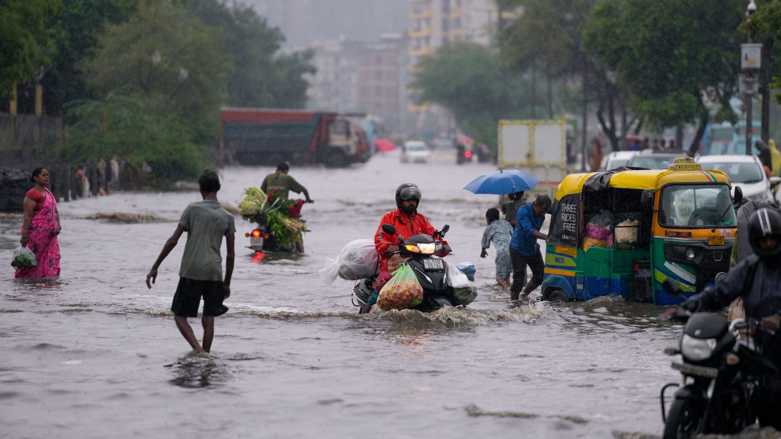 Weather Live Updates: Heavy rainfall alert for hilly states, over 25 dead in rain-related incidents