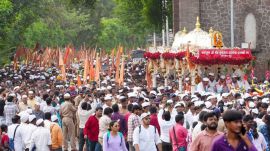 wari, warkari, pune,