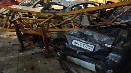 man killed after crane collapses, crane collapse kills man, man killed after crane collapses inside housing complex, crane collapse kills man inside housing complex, Mumbai news, Maharashtra news, Indian express, current affairs