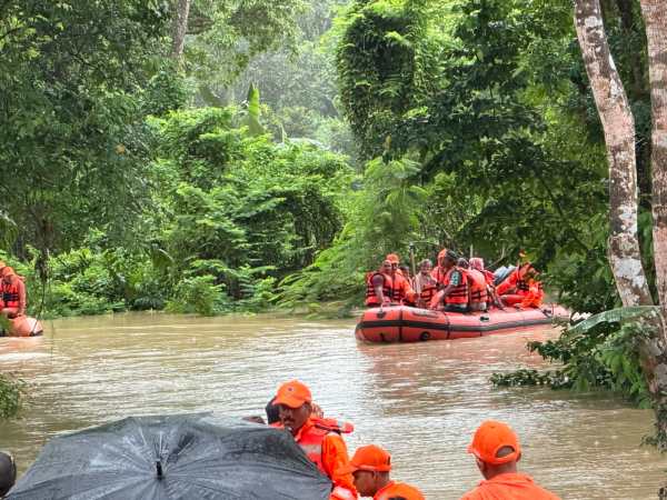 According to the Assam Disaster Management Authority (ASDMA), the Dikhow river at Sivasagar was flowing at “extreme flood situation” as of 9 am on Monday, flowing at 2.10 metres above its “danger level” of 92.4 metres.