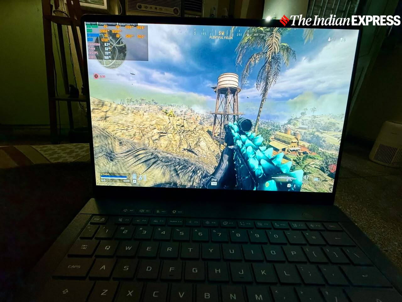 अपनी पतली प्रोफ़ाइल के बावजूद, ASUS ROG Zephyrus G14 उस तरह का गेमिंग प्रदर्शन प्रदान करता है जो आमतौर पर बहुत बड़े लैपटॉप के साथ जुड़ा होता है।