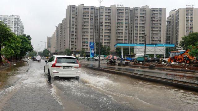 Heavy rain: School, college holiday on Friday in Ahmedabad, central Gujarat | Ahmedabad News - The Indian Express