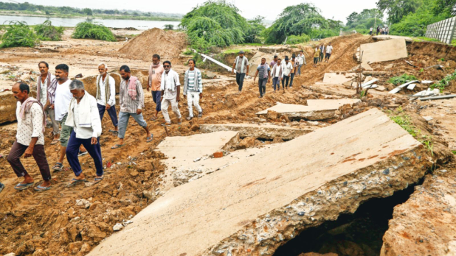 Ahmedabad Floods Ease: Highways Reopen as Water Recedes, Rescues Complete