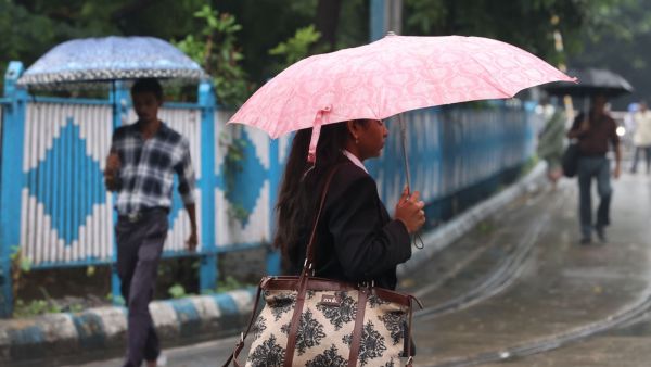The IMD has issued an orange alert for Kolkata and a red alert for north Bengal as the state braces for a heavy spell of monsoon. (Express photo by Partha Paul)