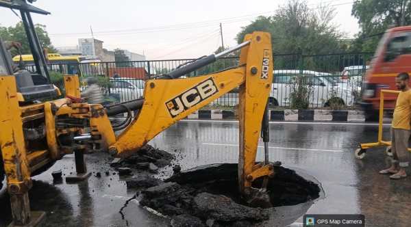 A section near Narsinghpur on the Delhi-Jaipur Expressway caved in after heavy rain on Tuesday. (Express Photo)
