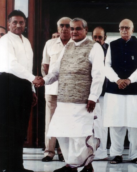 The visiting President of the Islamic Republic of Pakistan General Pervez Musharraf being received by the Prime Minister Atal Behari Vajpayee on his arrival for Agra Summit meeting at Jaypee Palace, Agra in July 15, 2001. Express archive photo *** Local Caption *** The visiting President of the Islamic Republic of Pakistan General Pervez Musharraf being received by the Prime Minister Atal Behari Vajpayee on his arrival for Agra Summit meeting at Jaypee Palace, Agra in July 15, 2001.
