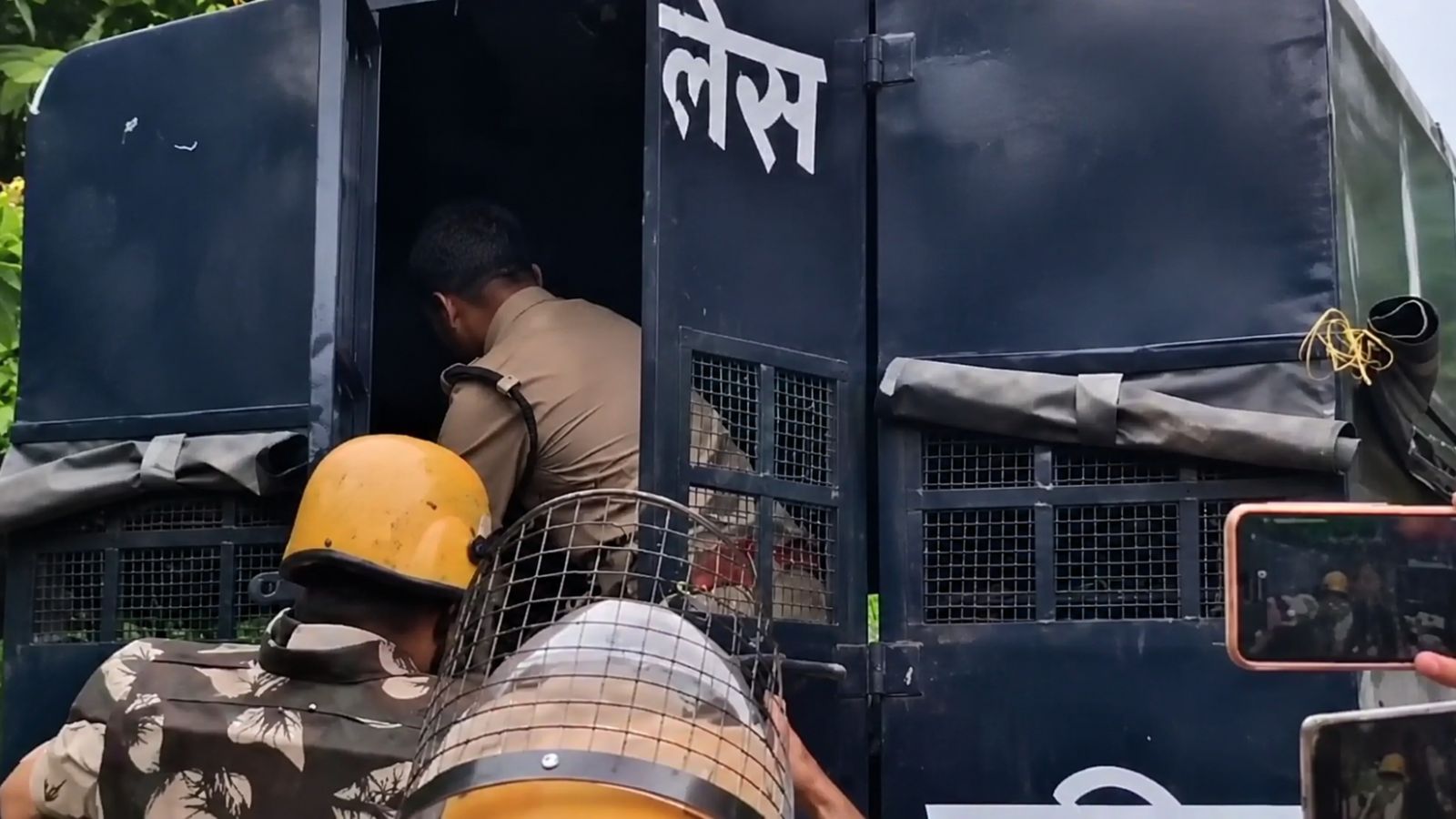 Meerut senior cop thrashes man at protest over Dalit woman’s murder