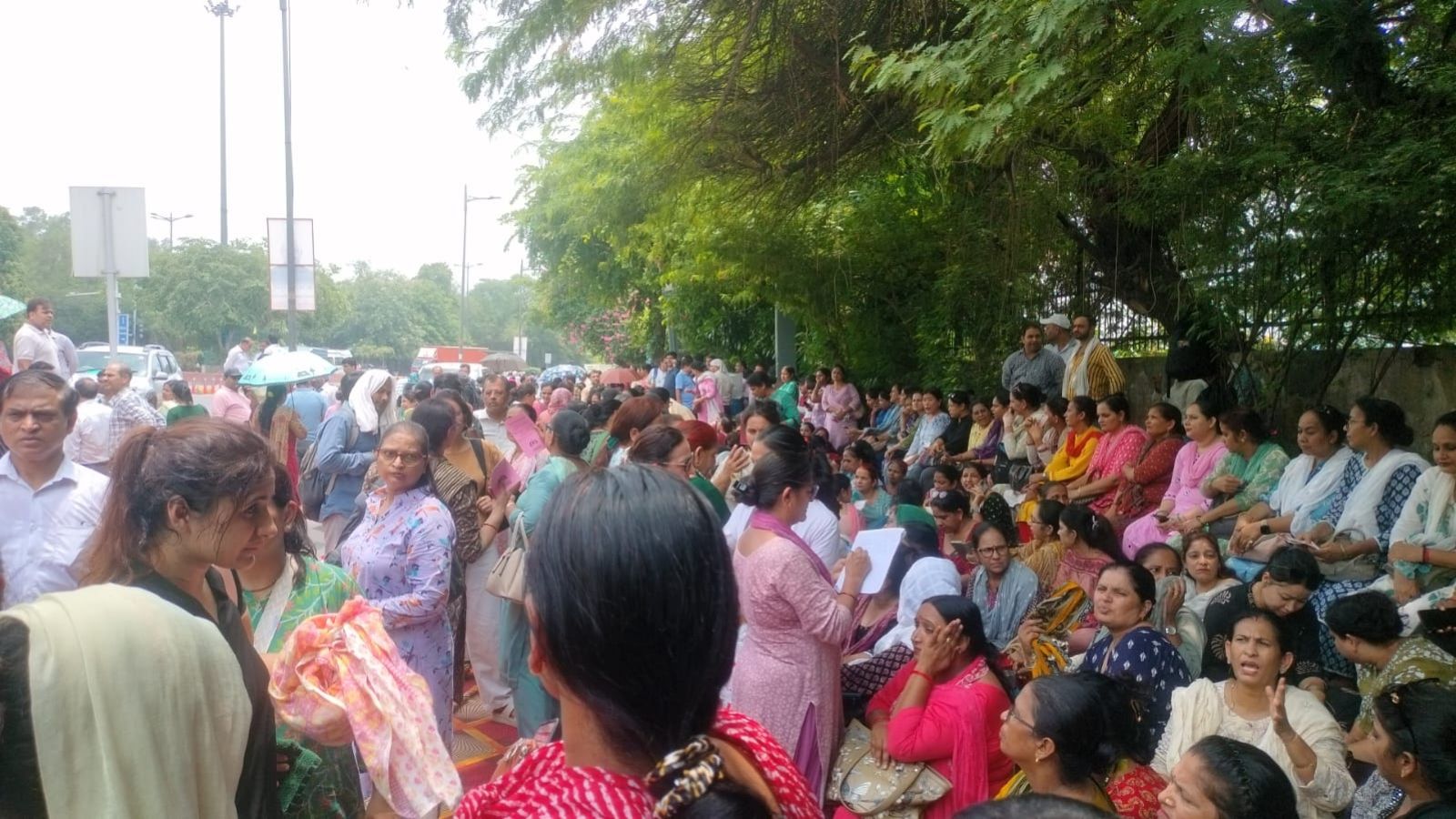 Doctors camped outside Vikas Bhawan near Sushruta Trauma Centre, Friday. (Express Photo)