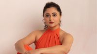 rashmidesai.jpg Actor Rashami Desai recently revealed that she shed a few kilos simply by walking more during her travels. (Photo: Instagram/@imrashamidesai)