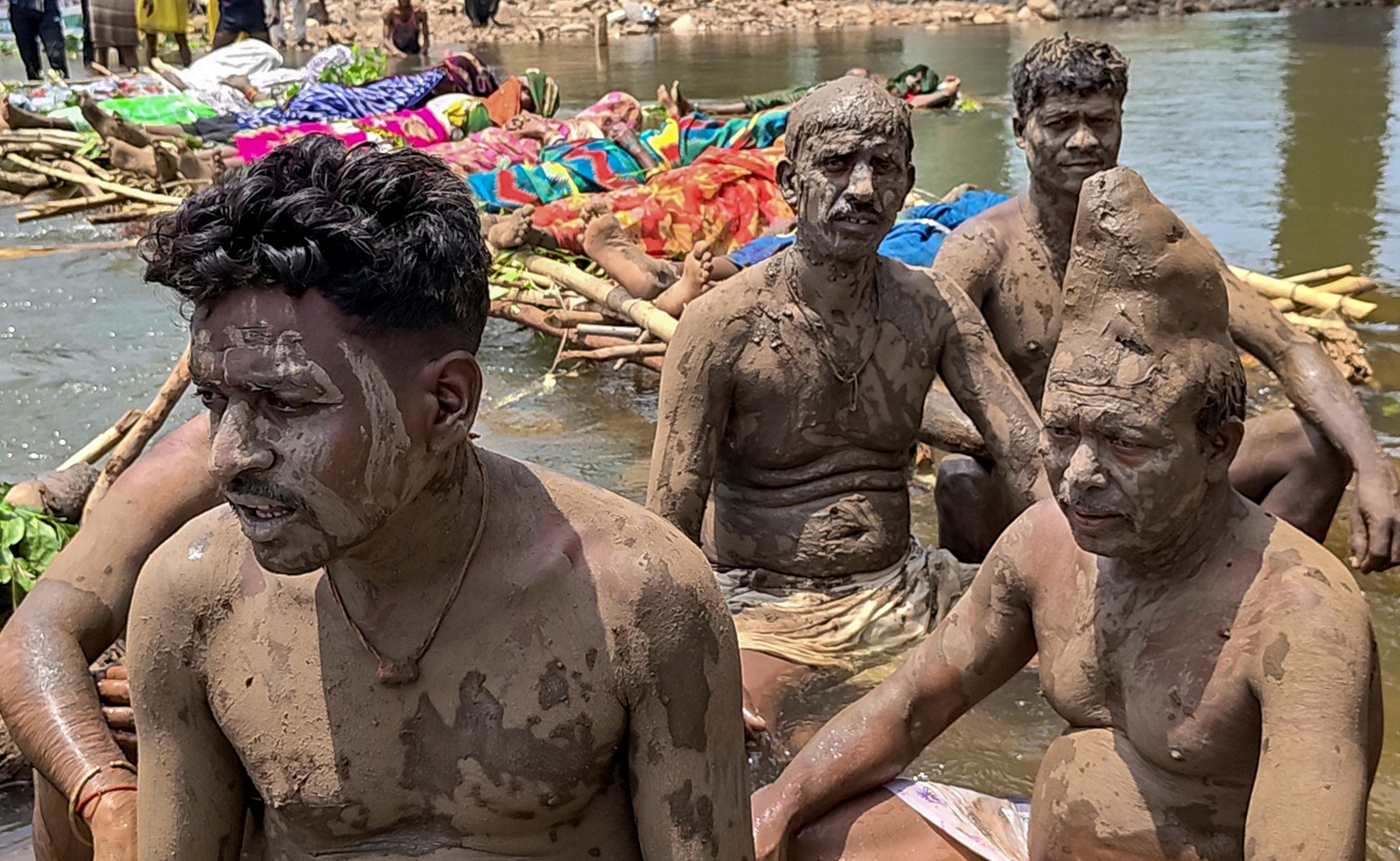 People stage a 'Jal Satyagraha' against the Ken-Betwa Link Project