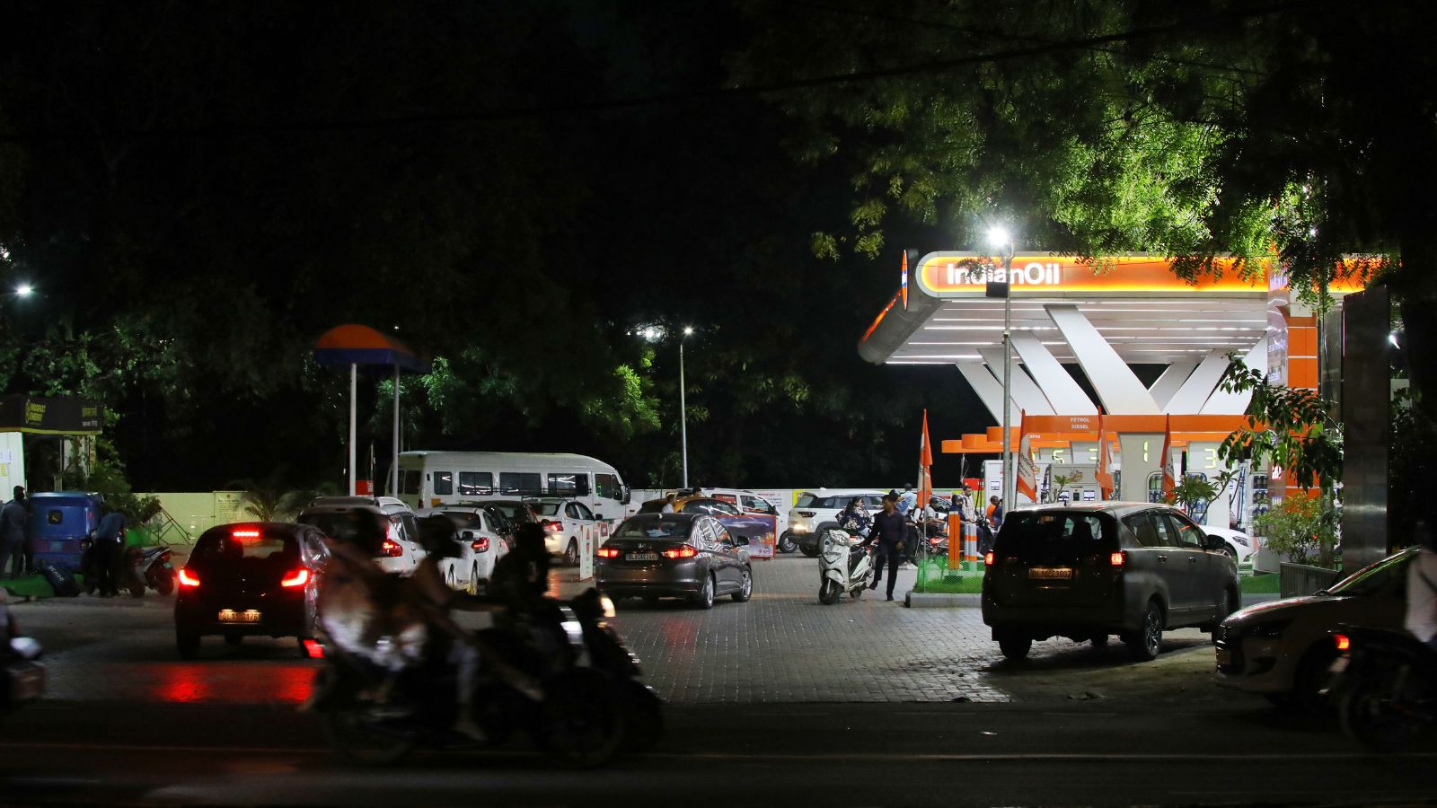 ‘No pressure on automakers to hide any fact’: Centre clears air amid E20 backlash