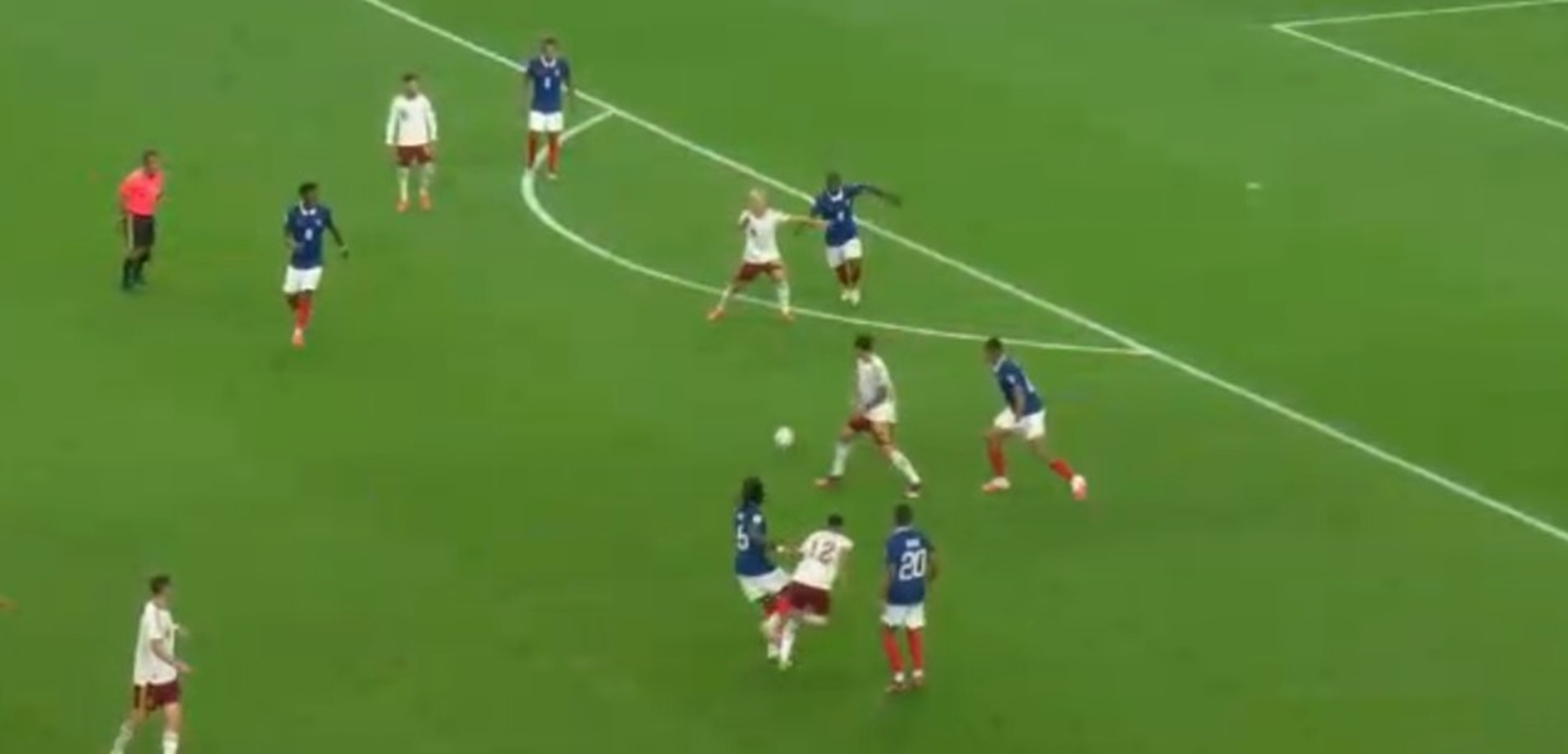 Mikel Oyarzabal's decoy run opens up space for Dani Olmo. (Zee5 screenshot)