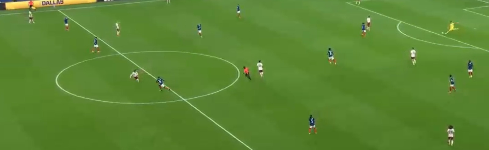Unai Simon's deliveries split France's defence open. (Zee5 screenshot)
