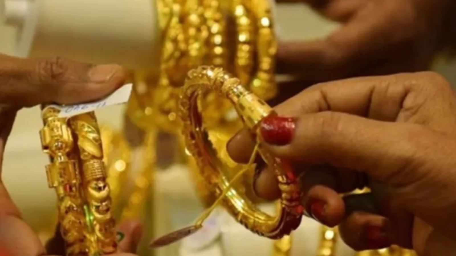 Mumbai jewellers eye festive relief as gold demand remains sluggish despite falling prices