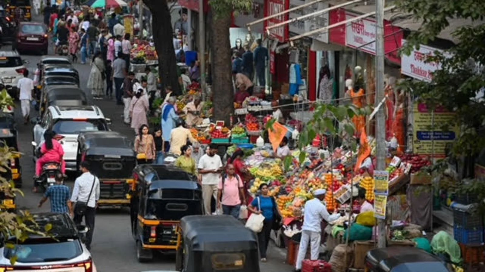 BMC QR-code drive uncovers 3,167 'ghost' hawker licences