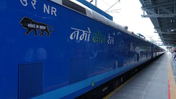 India's first hydrogen train (Image: Ministry of Railways)